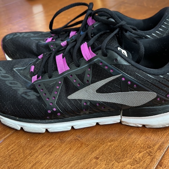 Brooks Women’s running sneakers Neuro2 size 8.5 black used - Picture 3 of 17